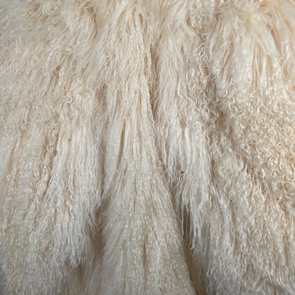 Vintage Tibet Lamb Fur Coat with Satin Lining - Rare and Pristine - Picture 10 of 16